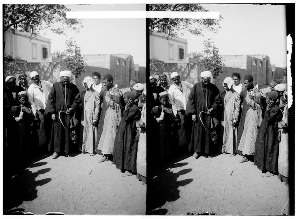 Egyptian characters, etc. Snake charmer, Cairo LOC matpc.01622