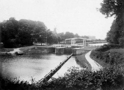 Eiderkanal-Zugbrücke und Schleuse Knoop (Kiel 44.755)