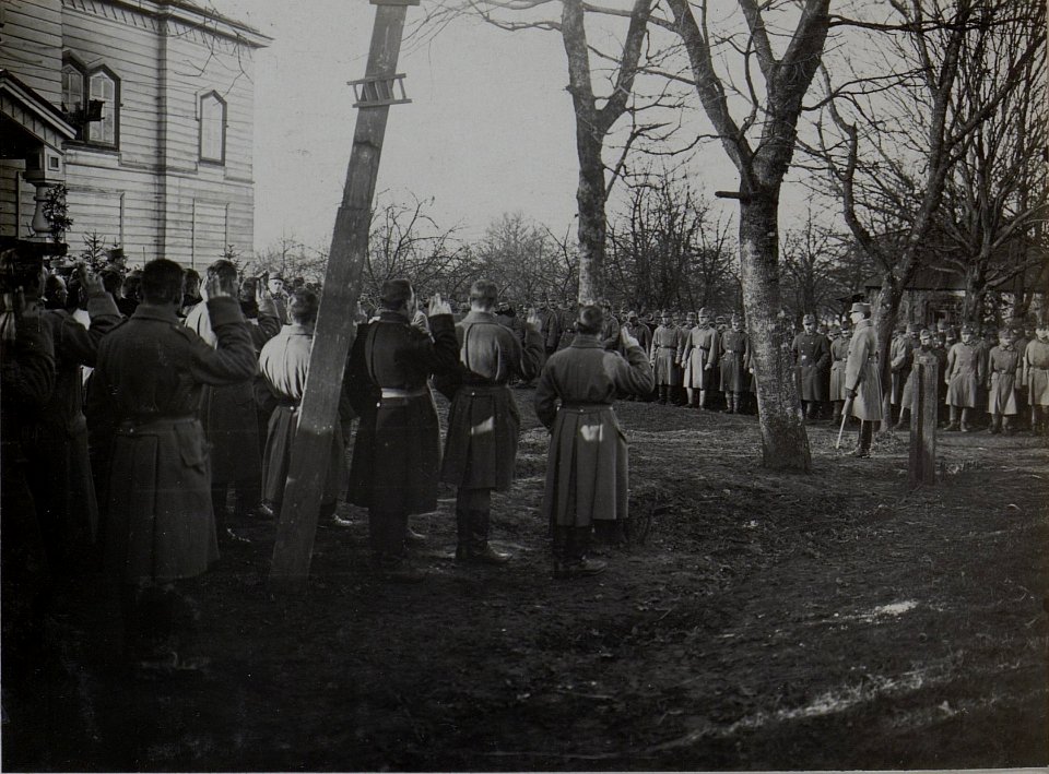 Eidesleistung beim 10.Korps-Kommando in Pawlowieczy (BildID 15456738)