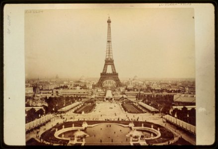 Eiffel Tower and Champ de Mars seen from Trocadéro Palace, Paris Exposition, 1889 LCCN92500845 photo