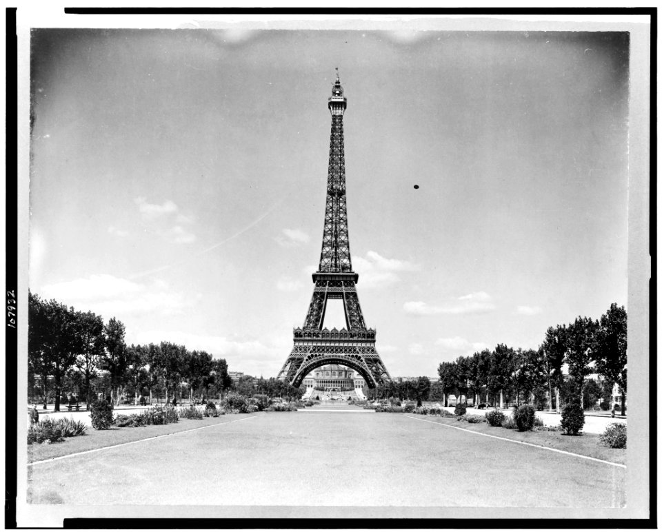 Eiffel Tower and park, Paris, France LCCN93506953