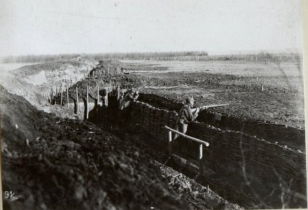 Eigene Gräben im Osten von Rückstein und südlich vom Dnjester (BildID 15651834)