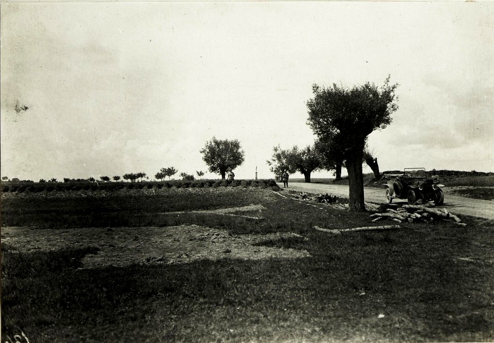 Eigene Schützenstellung an der Strasse Stryj - Zydaczow. (BildID 15431429)