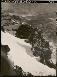 Eigene Stellung auf Lagazuoivorkuppe von der Feldwache 2 dahinter feindliche Stellung auf Taubenkofel (BildID 15733251)