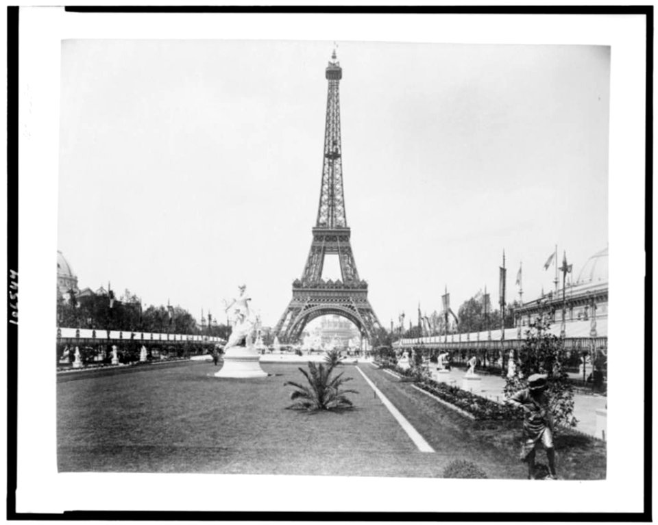 Eiffel Tower, looking toward Trocadéro Palace with the Central Gardens and sculpture in foreground, Paris Exposition, 1889 LCCN92519635