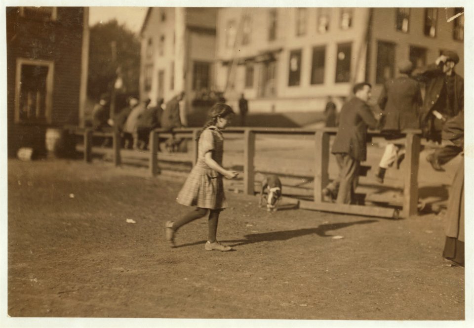 Eight year old Syrian girl, Pheobe (i.e. Phoebe) Thomas, going to work at 6 a.m., August 14, with great butcher knife, to cut sardines in Seacoast Canning Co. Factory -4, Eastport Me. Said LOC nclc.00965