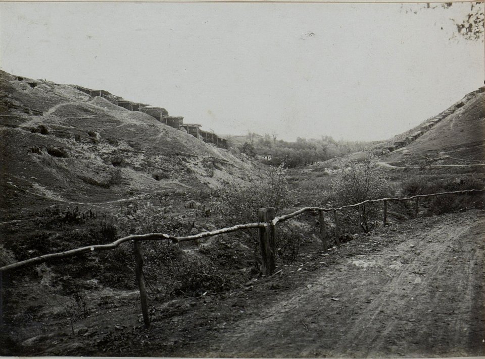 Eigene Stellungen in der DUNINOW Schlucht. (BildID 15447530)