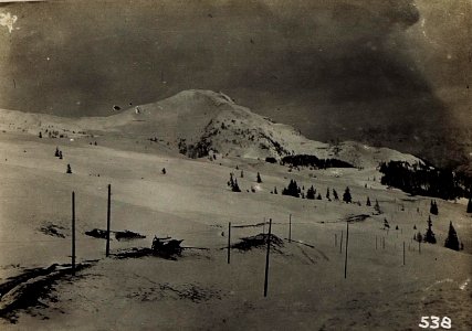 Eigener 30,5cm Volltreffer am Westhang des Col di Lana. (BildID 15582737)