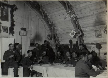 Ein Abend im Unteroffiziersheim des Kommandos der 25.Infanteriedivsion (BildID 15444623)