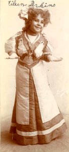 Eileen Perkins, stage juvenile (SAYRE 7295)