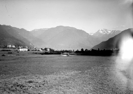 Ein Flugzeug bei der Landung - CH-BAR - 3238580
