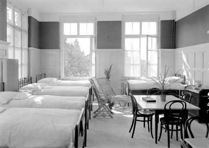 Ein Offizierskrankenzimmer in der Etappensanitätsanstalt - CH-BAR - 3238457