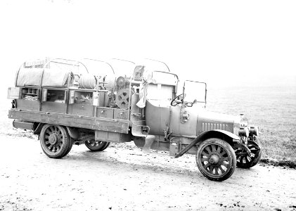 Ein Materiallastwagen mit seiner Ausrüstung - CH-BAR - 3240139