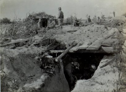 Ein Telefonunterstand in der Schwarmlinie beim Infanterieregiment 4 (BildID 15443554)