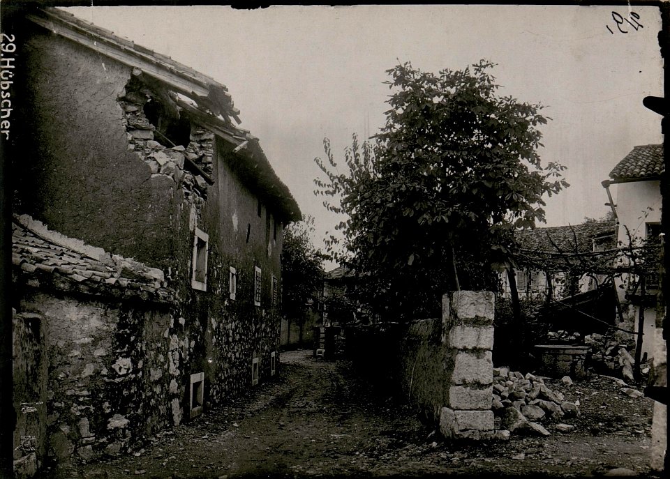 Eine Strasse in Oppacchiasella. (BildID 15733913)