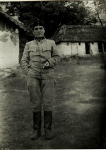 Eine heldenmütige Ukrainerin.Frl.Jarema Kuz der ukr.Legion beim Korps FML.Hofmann. (BildID 15432679)