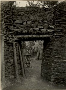Eingang zu den Laufgräben und Stellungen am Ravelnik. (BildID 15470419)