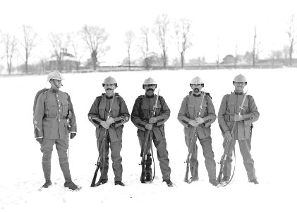 Eine Gruppe von Infanteristen mit dem neuen Stahlhelm von 1917 - CH-BAR - 3240245