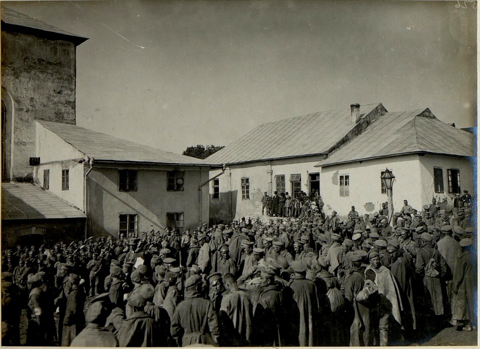 Eingebrachte russische Gefangene in Podhajce (BildID 15524726)