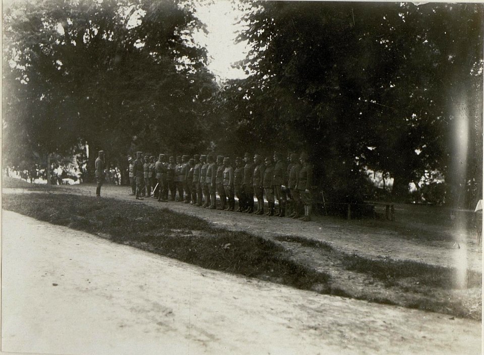 Eintreffen des Generals Ludwig Können-Horák Edler von Höhenkamp in Olejow (BildID 15544307)