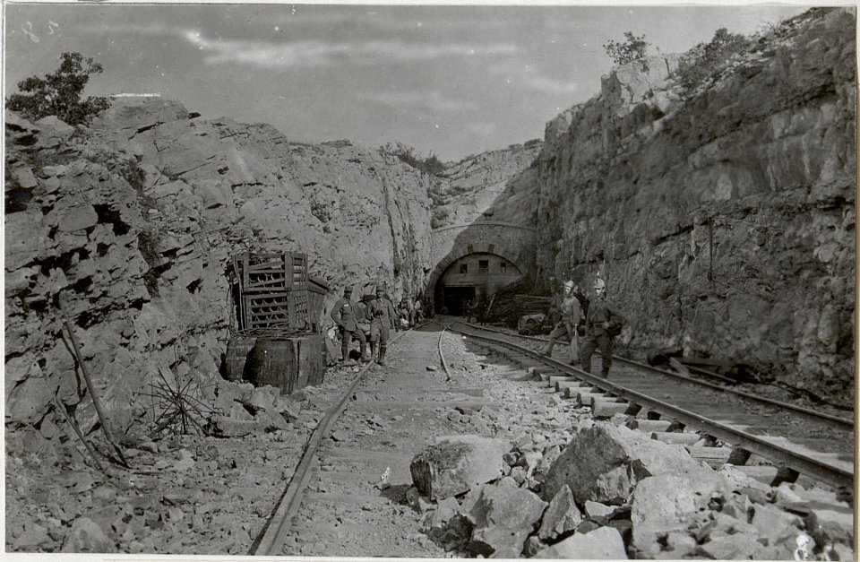 Eisenbahntunnel a.d.Isonzofront.1.7.17. (BildID 15604268)