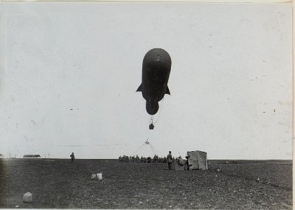 Einziehen des Fesselballons mittels Klobenrad bei Folwarki Ploska (BildID 15442188)