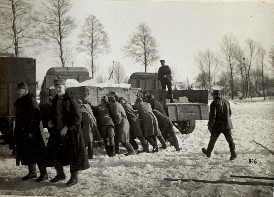 Eisgewinnung im winterlichen Galizien (BildID 15682028)