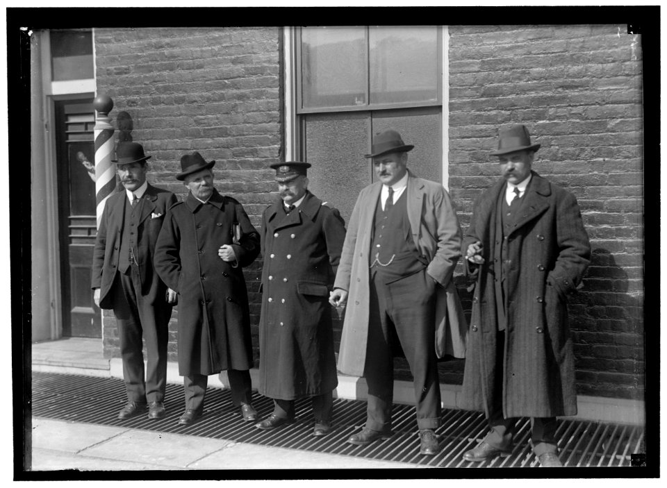 EITEL FRIEDRICH. UNITED STATES NAVY. GERMAN SHIP TAKEN OVER BY U.S. SURVIVORS OF CREWS AND PASSENGERS OF SHIPS CAPTURED BY EITEL FRIEDRICH LCCN2016866502