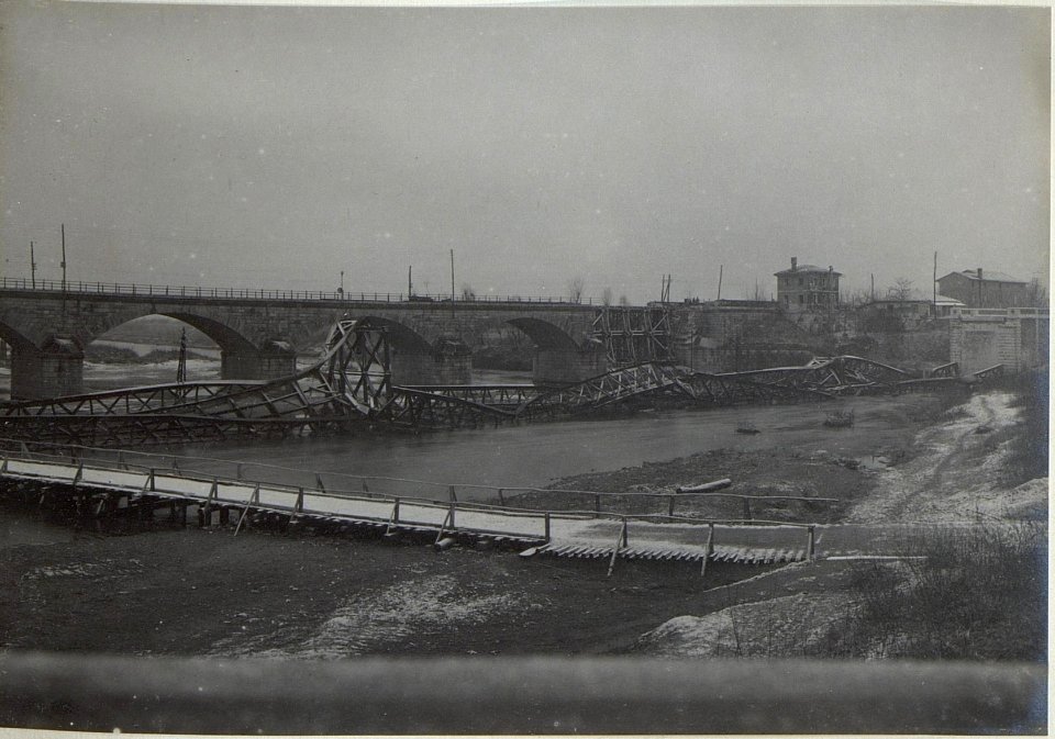 Eisenbahnbrücke über den Medima. (BildID 15667596)