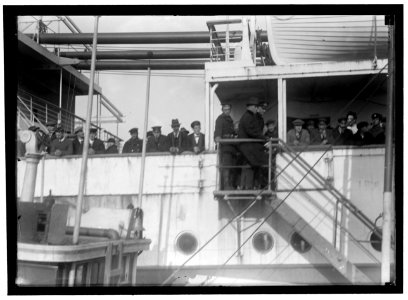 EITEL FRIEDRICH, UNITED STATES NAVY. GERMAN SHIP TAKEN OVER BY U.S. CROWDED WITH CREWS OF CAPTURED SHIPS LCCN2016866614