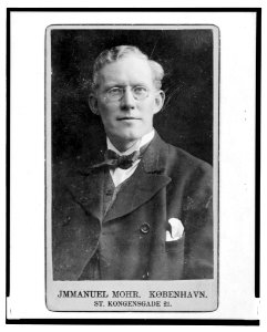 Ejnar Ditlevsen, Danish zoologist, half-length portrait, facing front