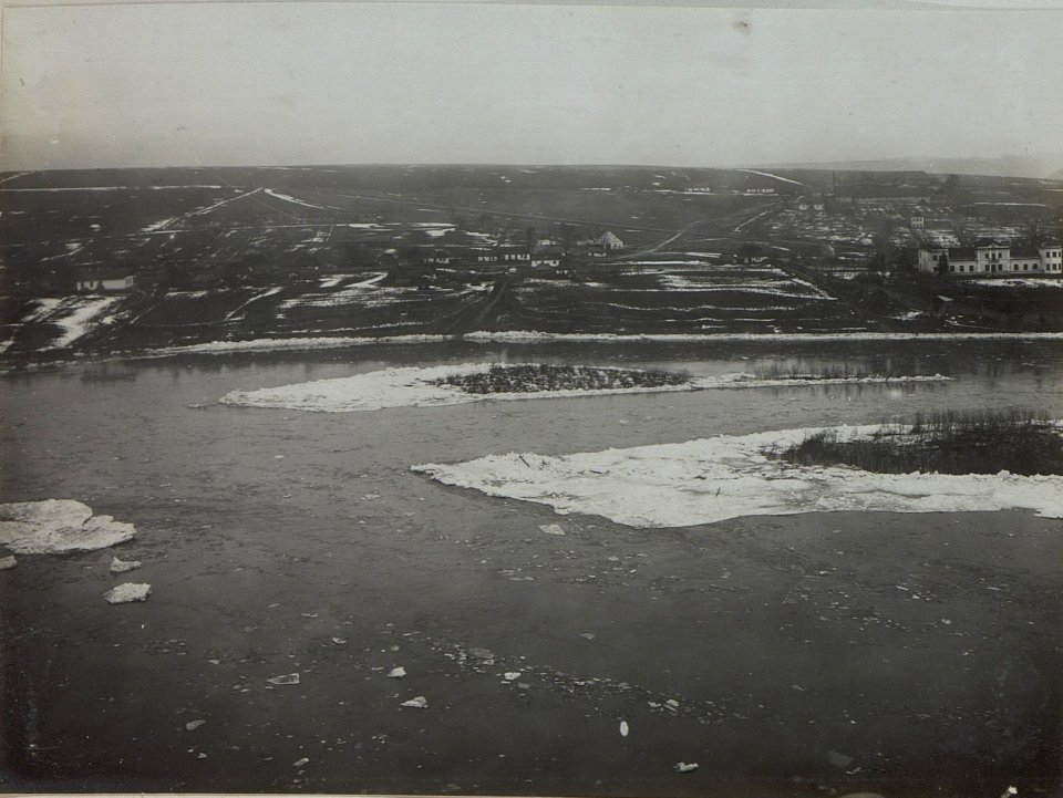 Eisstoss im Dnjester am 27. Dezember 1915. (BildID 15448296)