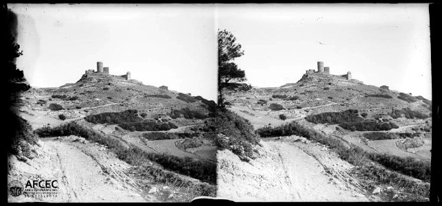 El castell de Boixadors amb l'església de Sant Pere