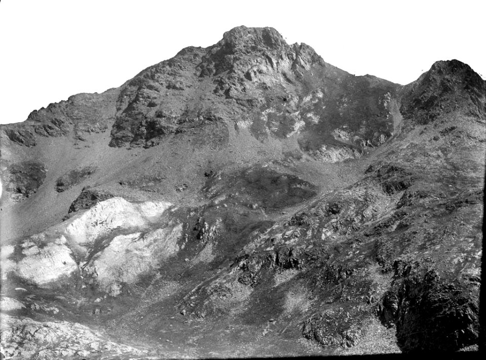 El cim del Montardo
