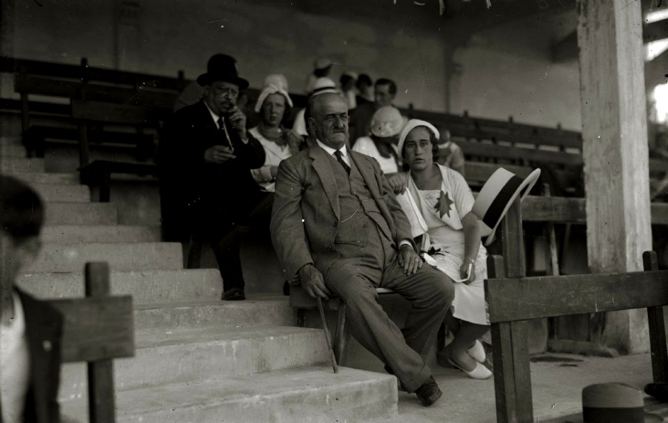 El Conde de Romanones en el hipódromo de Lasarte (1 de 1) - Fondo Car-Kutxa Fototeka