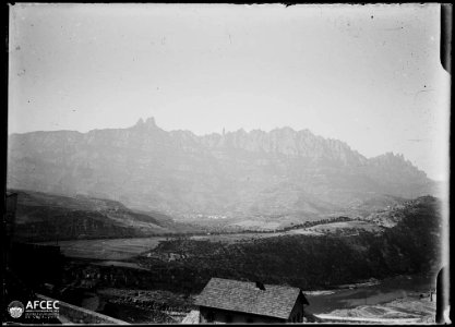 El massís de les muntanyes Montserrat