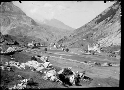 El poble de Gavarnie tot nevat