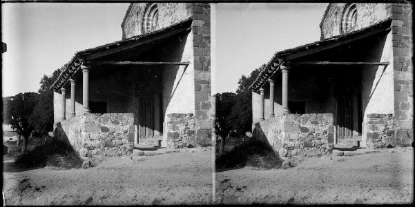 El porxo de l'església de Santa Agnès de Malanyes