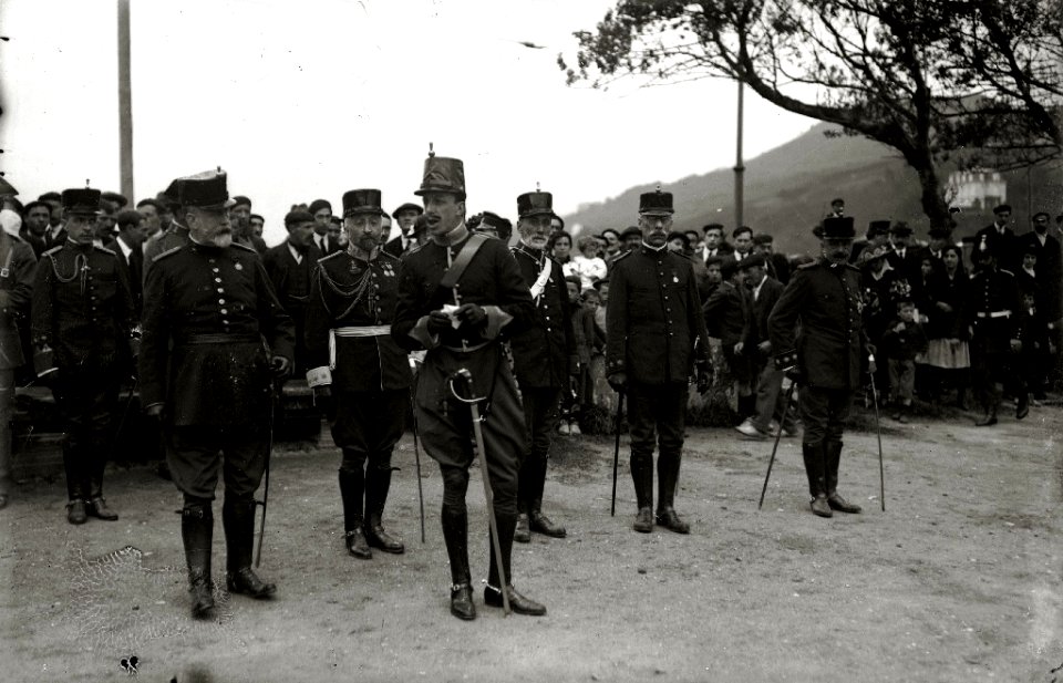 El rey Alfonso XIII en el campo de maniobras de Ondarreta (1 de 3) - Fondo Car-Kutxa Fototeka
