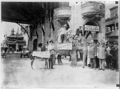 Elephant and donkey in Luna Park, Coney Island, N.Y., prior to race to Washington to decide the bet of Joseph Cannon and Frederic Thompson LCCN2003656223