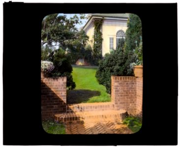 George Warrington Curtis house, Southampton, New York. Pathway to house LCCN2008675637