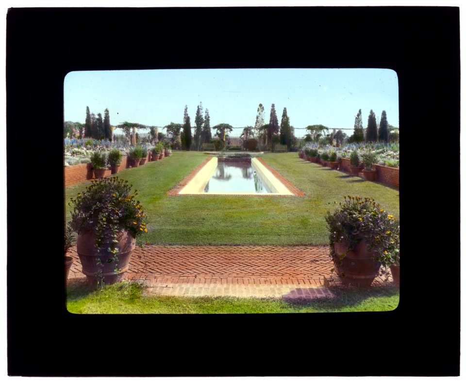 George Warrington Curtis house, Southampton, New York. Swimming pool LCCN2008675726