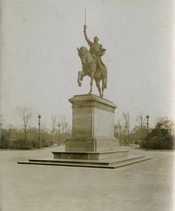 George Washington Monument, Washington Park, Chicago, early 20th century (NBY 893)
