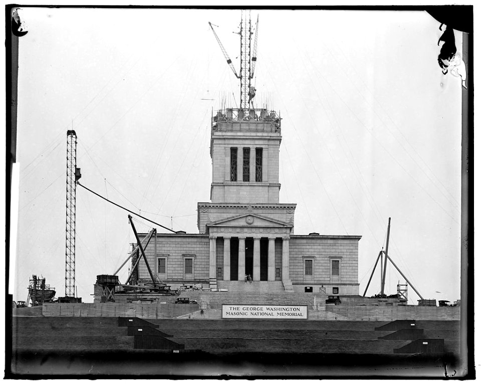 GEORGE WASHINGTON MEMORIAL UNDER CONSTRUCTION LCCN2016861864