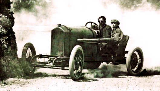 Georges Boillot vainqueur au Mont Ventoux en 1913, sur Peugeot