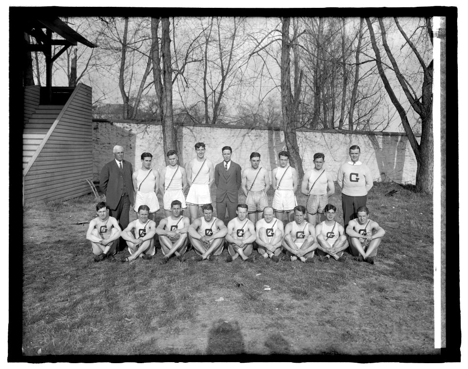 Georgetown U. track team LCCN2016825888