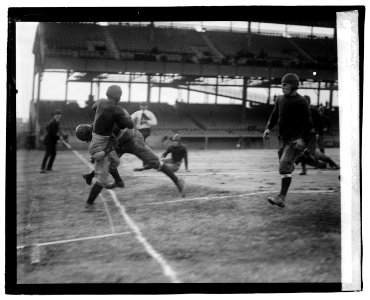 Georgetown, Wash. and Lee game, 1920 LCCN2016829164