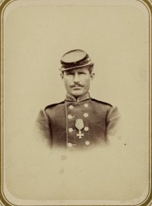 Georgievskie kavalery imieiushchie znaki otlichiia voennago ordena. Za dielo na Zyrabulakskikh vysotakh 2-go Iiunia 1868 g. Bezsr. Naedov LCCN2007680319