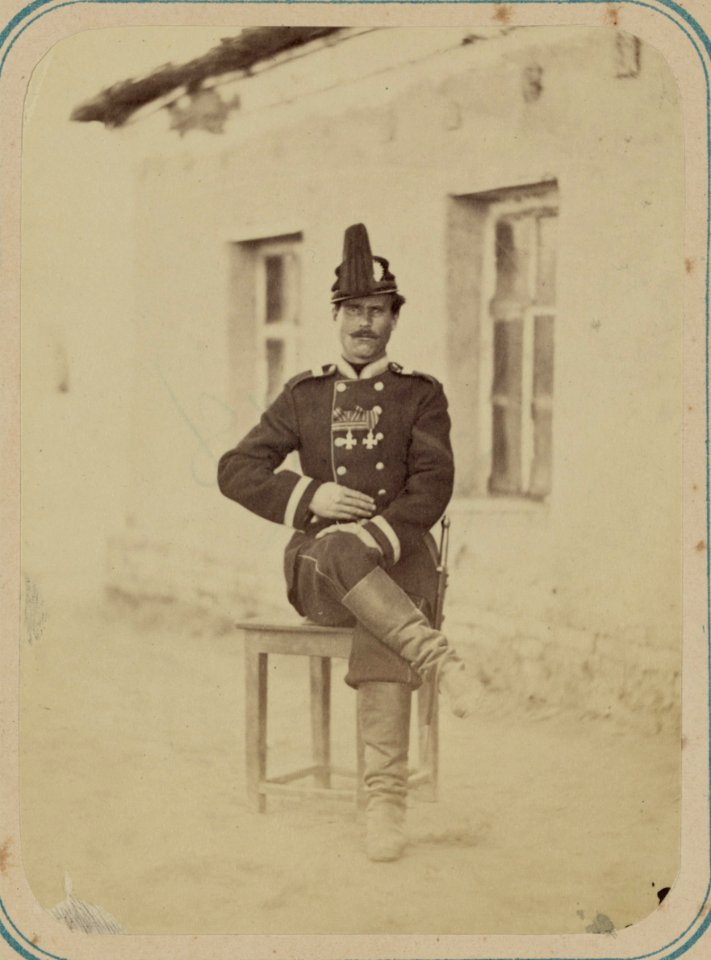 Georgievskie kavalery imieiushchie znaki otlichiia voennago ordena. Za dielo na Zyrabulakskikh vysotakh 2-go Iiunia 1868 goda. Chinaz. miestn. kom. unt.-of. Lomakov LCCN2007680275