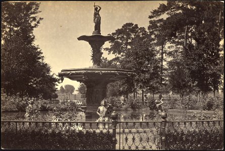 Georgia, Savannah, Fountain at, - NARA - 533424